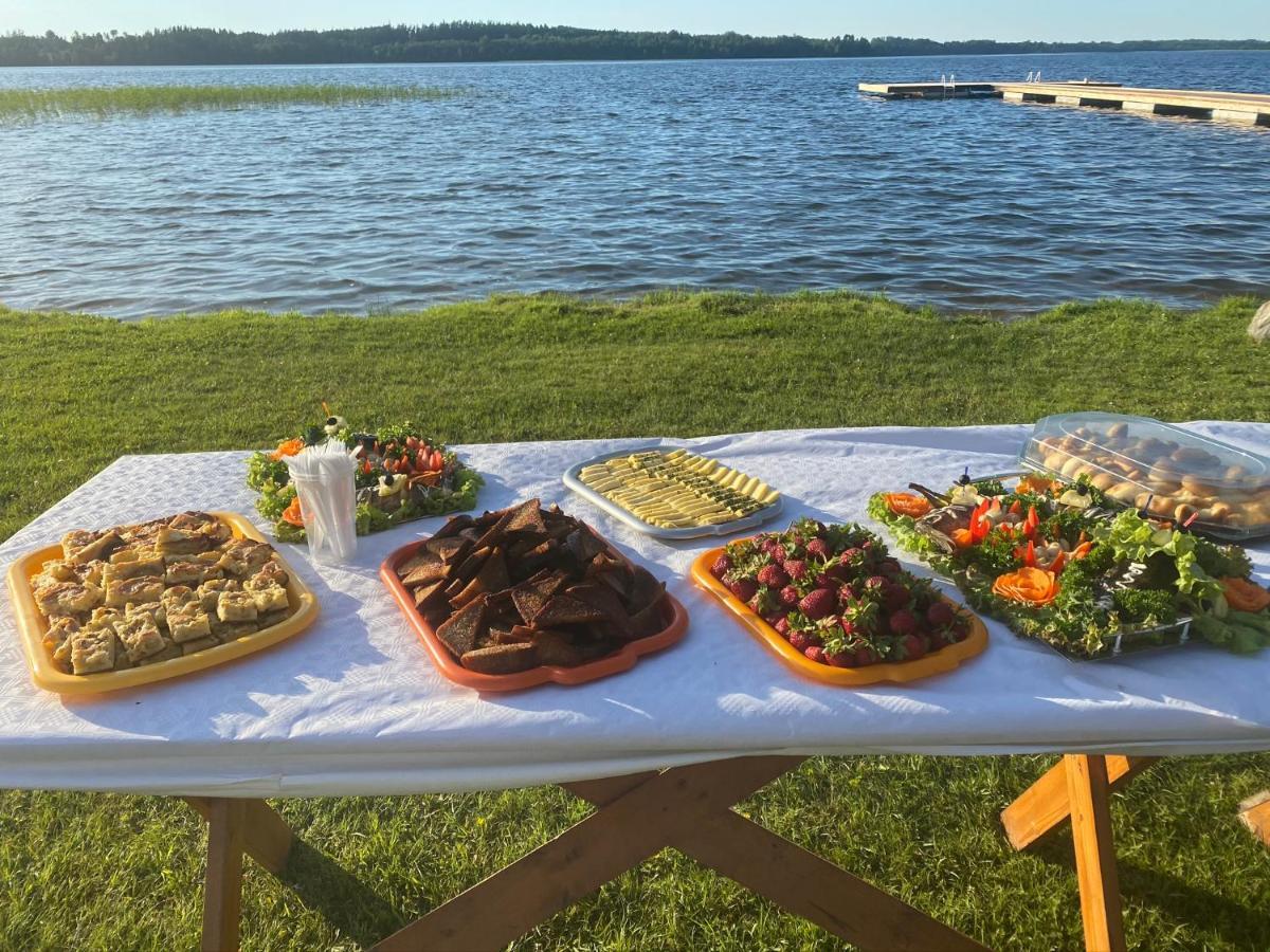 Guest House Zirga Smaids Kušneri Eksteriør billede
