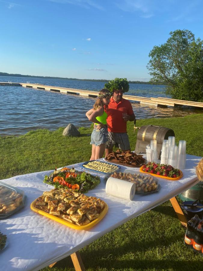 Guest House Zirga Smaids Kušneri Eksteriør billede
